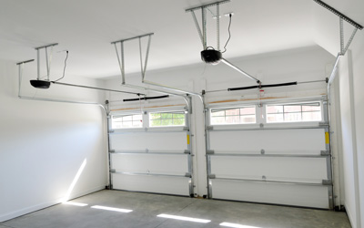 3 Easy Tips To Deal With A Stuck Overhead Door